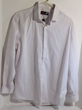 JM Collection White Men's Dress Shirt with Subtle Dot Texture